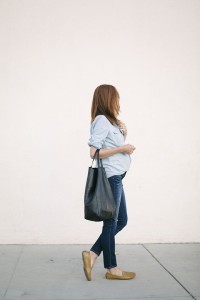 camisa jeans para grávidas