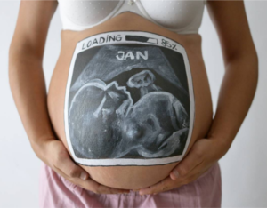 Pintura em barriga de grávida 